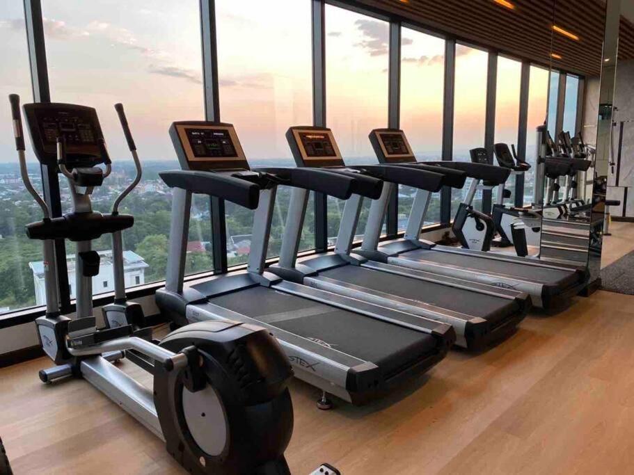 New & Cozy 2 Bedroom @ The Astra Sky River 치앙마이 외부 사진